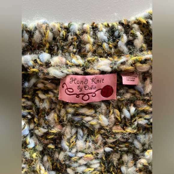 Anthropologie Handknit by Dollie Chunky Button
Down short sleeve Sweater size S - Picture 2 of 7